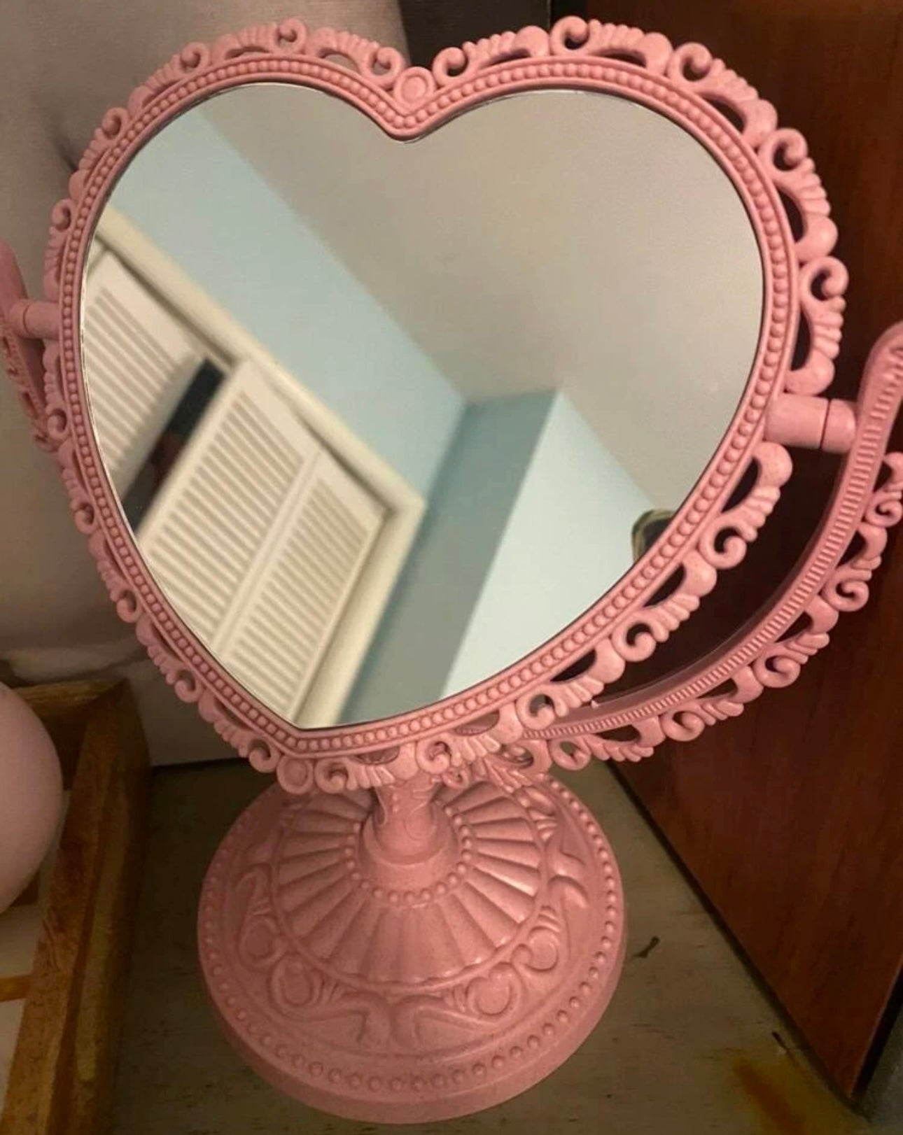 Vintage Beauty Mirror